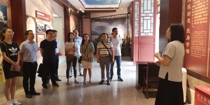 一支部開展“不忘初心、牢記使命”主題教育活動