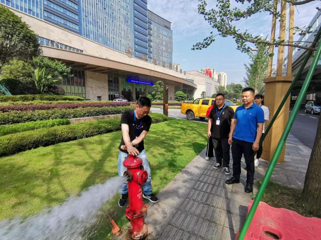 加強安全檢查，落實安全責(zé)任