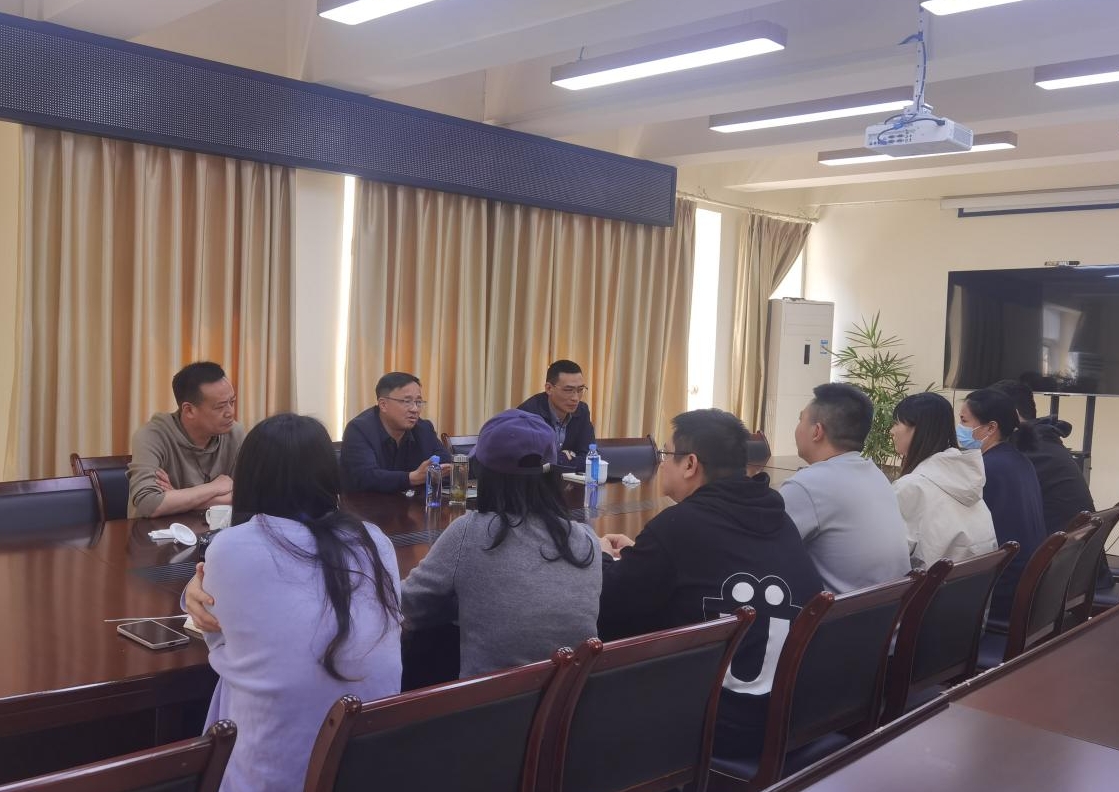 清源水務(wù)公司黨委書記、董事長周燕賓一行前往臨港公司開展工作指導(dǎo)